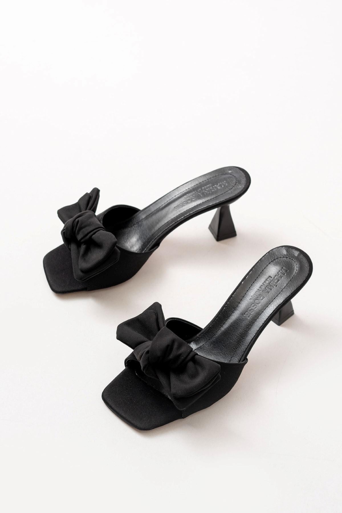 Kadın Berra Fiyonk Detaylı Terlik MR5052