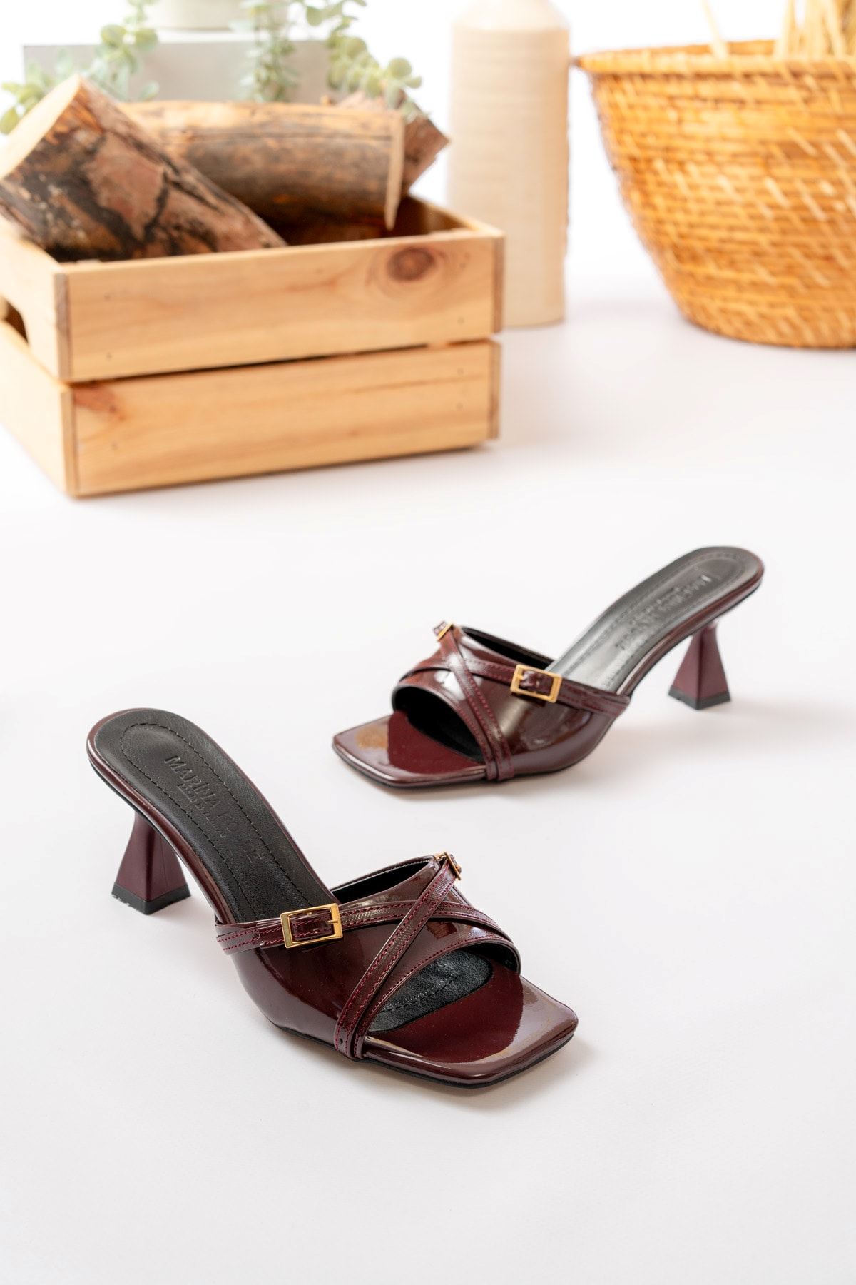 Kadın Larmina Rugan Klasik Topuklu Terlik MR5105