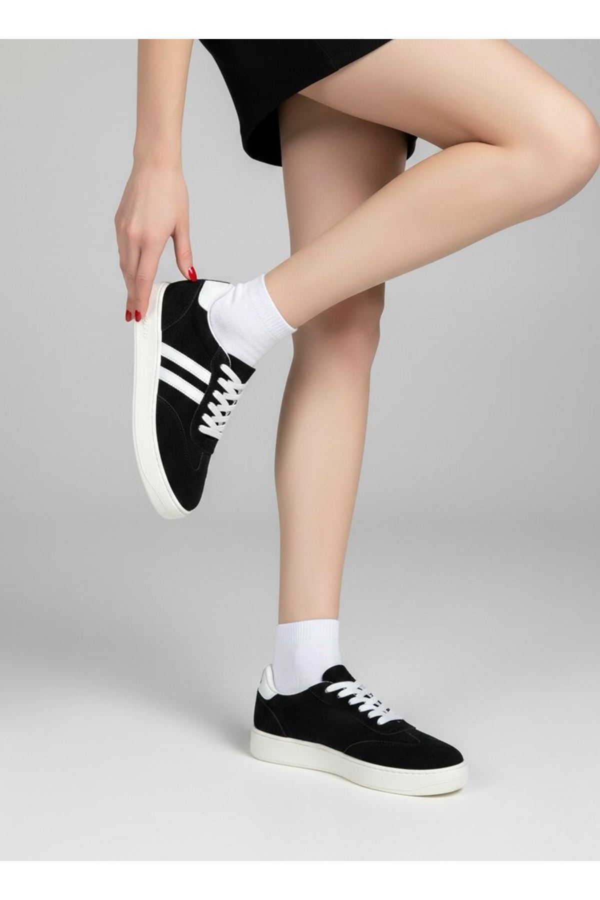 Kadın Mona Bağcıklı Ortopedik  Hafif Taban Günlük Sneaker