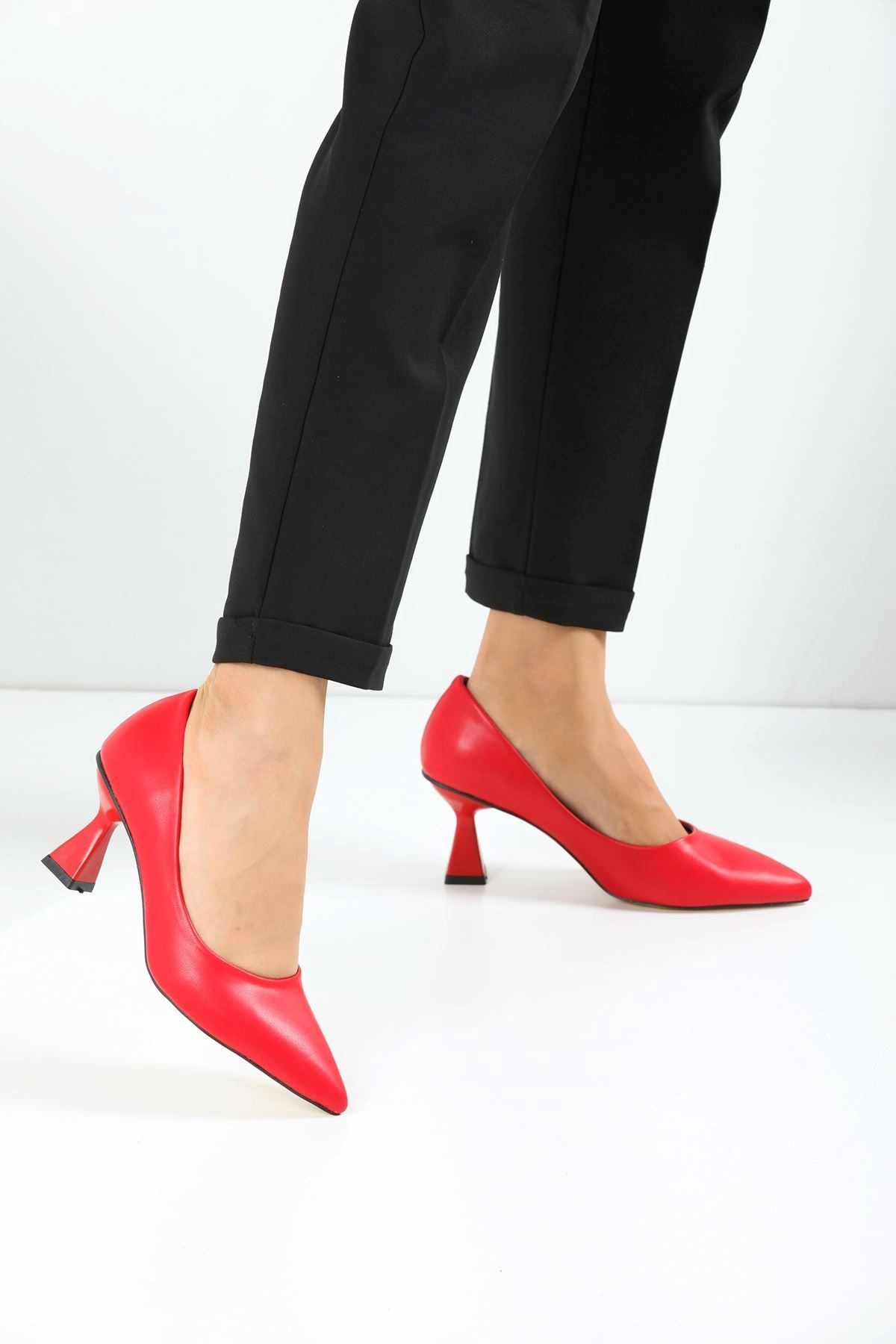 Kadın Bena Topuklu Ayakkabı Şampanya Stıletto MR5051