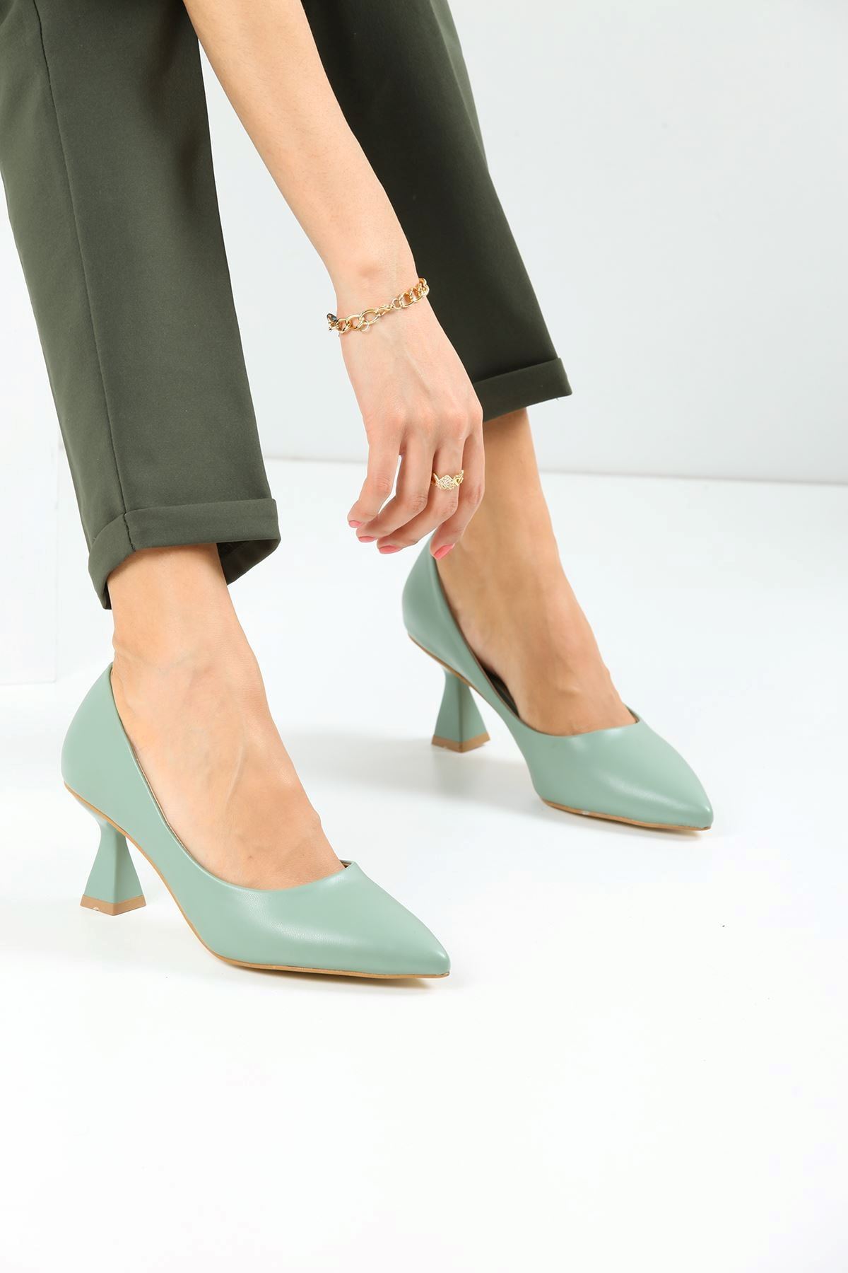 Kadın Bena Topuklu Ayakkabı Şampanya Stıletto MR5051