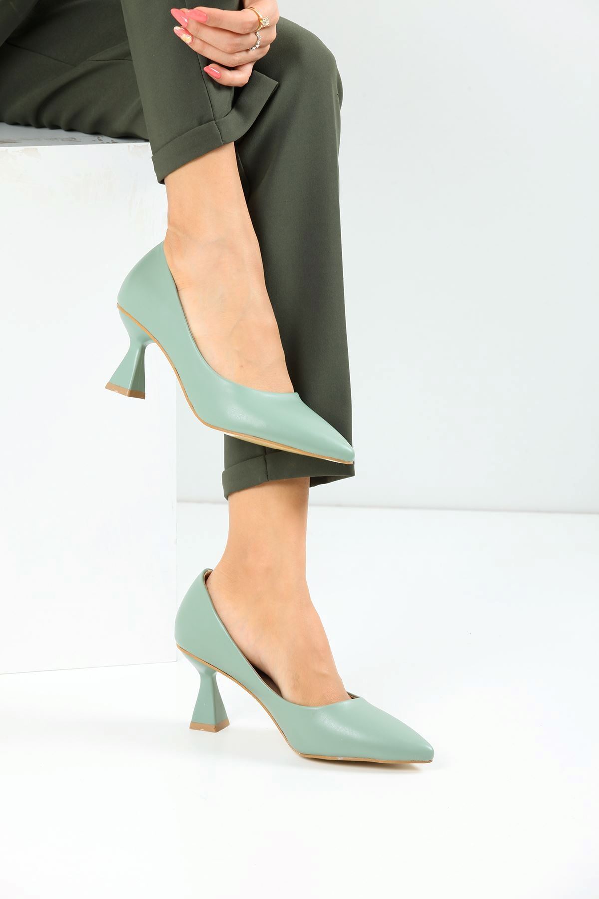 Kadın Bena Topuklu Ayakkabı Şampanya Stıletto MR5051