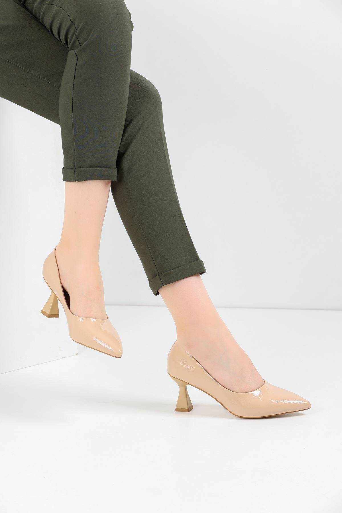 Kadın Bena Topuklu Ayakkabı Şampanya Stıletto MR5051