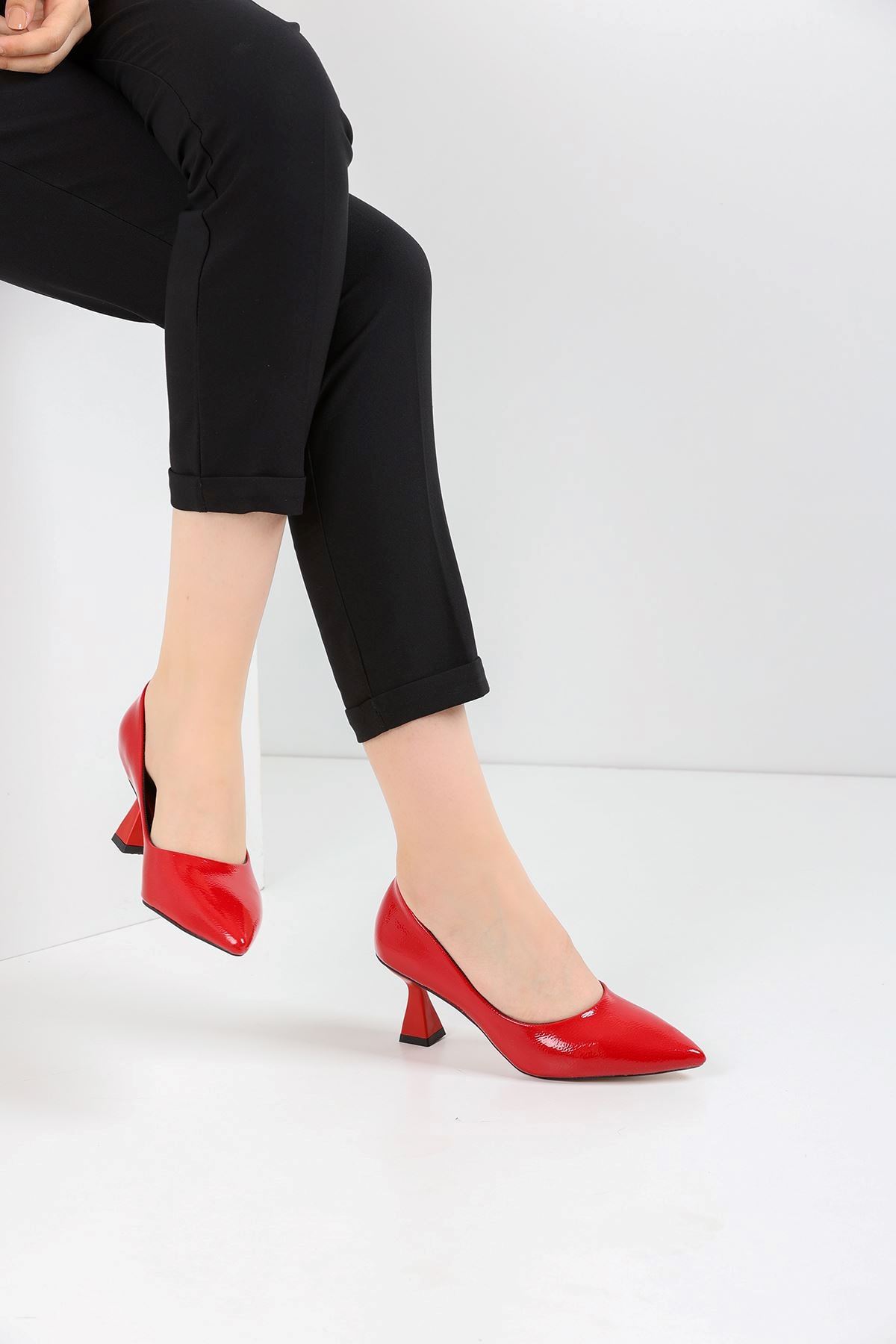 Kadın Bena Topuklu Ayakkabı Şampanya Stıletto MR5051