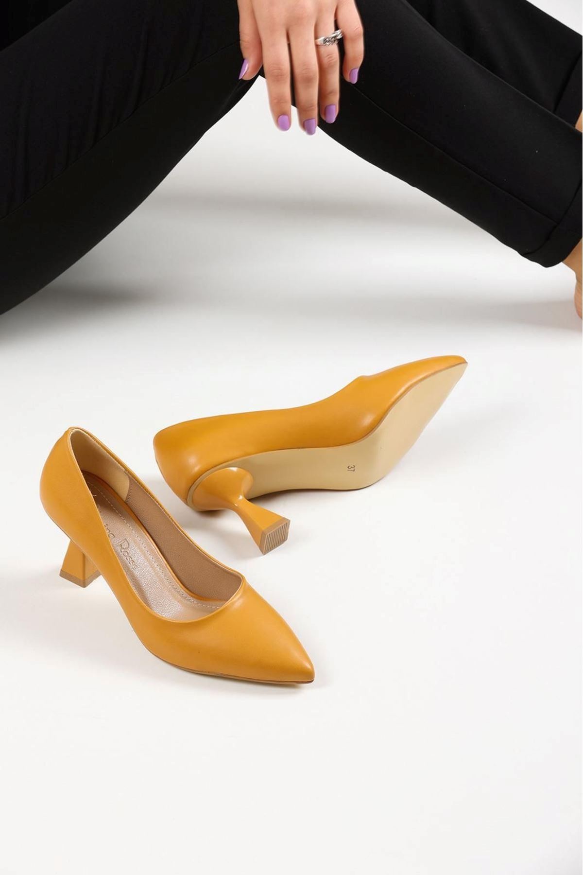 Kadın Bena Topuklu Ayakkabı Şampanya Stıletto MR5051