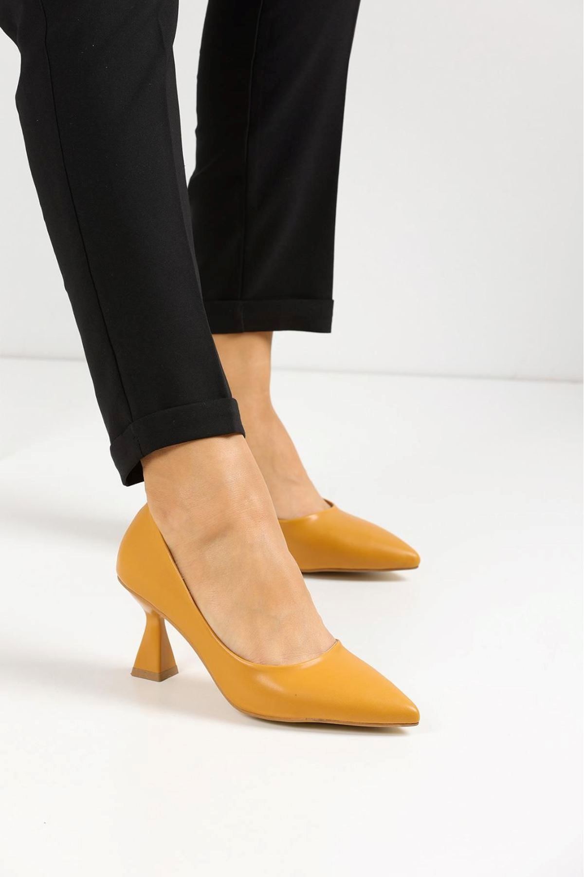 Kadın Bena Topuklu Ayakkabı Şampanya Stıletto MR5051