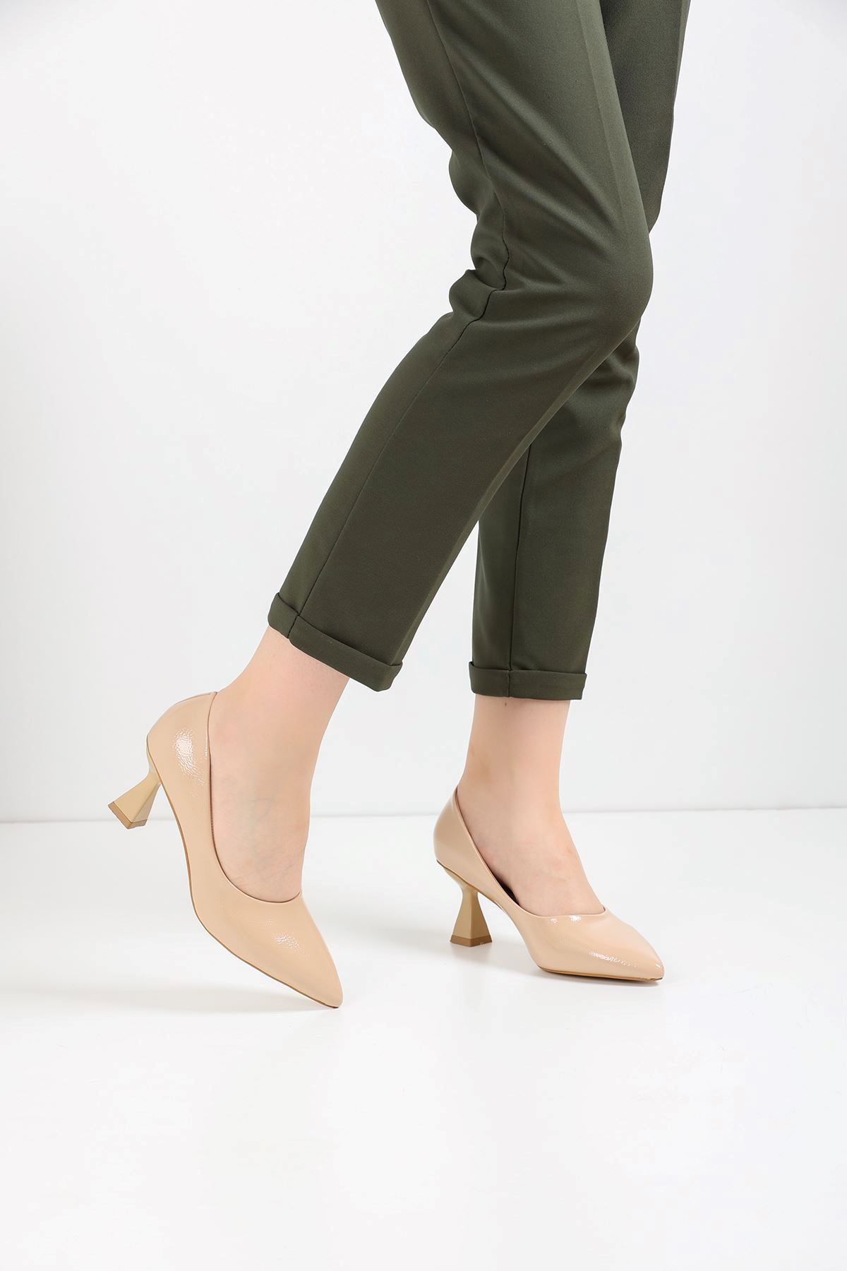 Kadın Bena Topuklu Ayakkabı Şampanya Stıletto MR5051