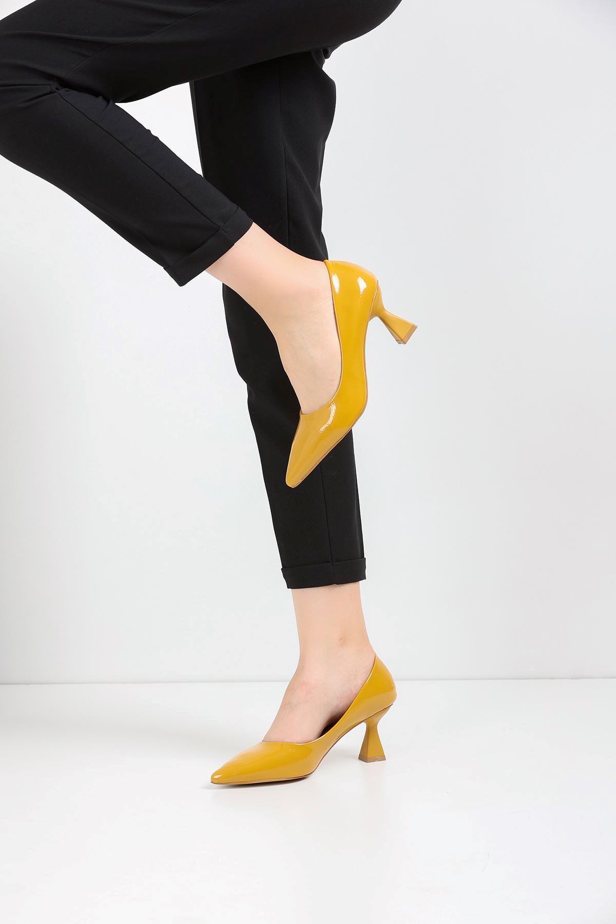 Kadın Bena Topuklu Ayakkabı Şampanya Stıletto MR5051