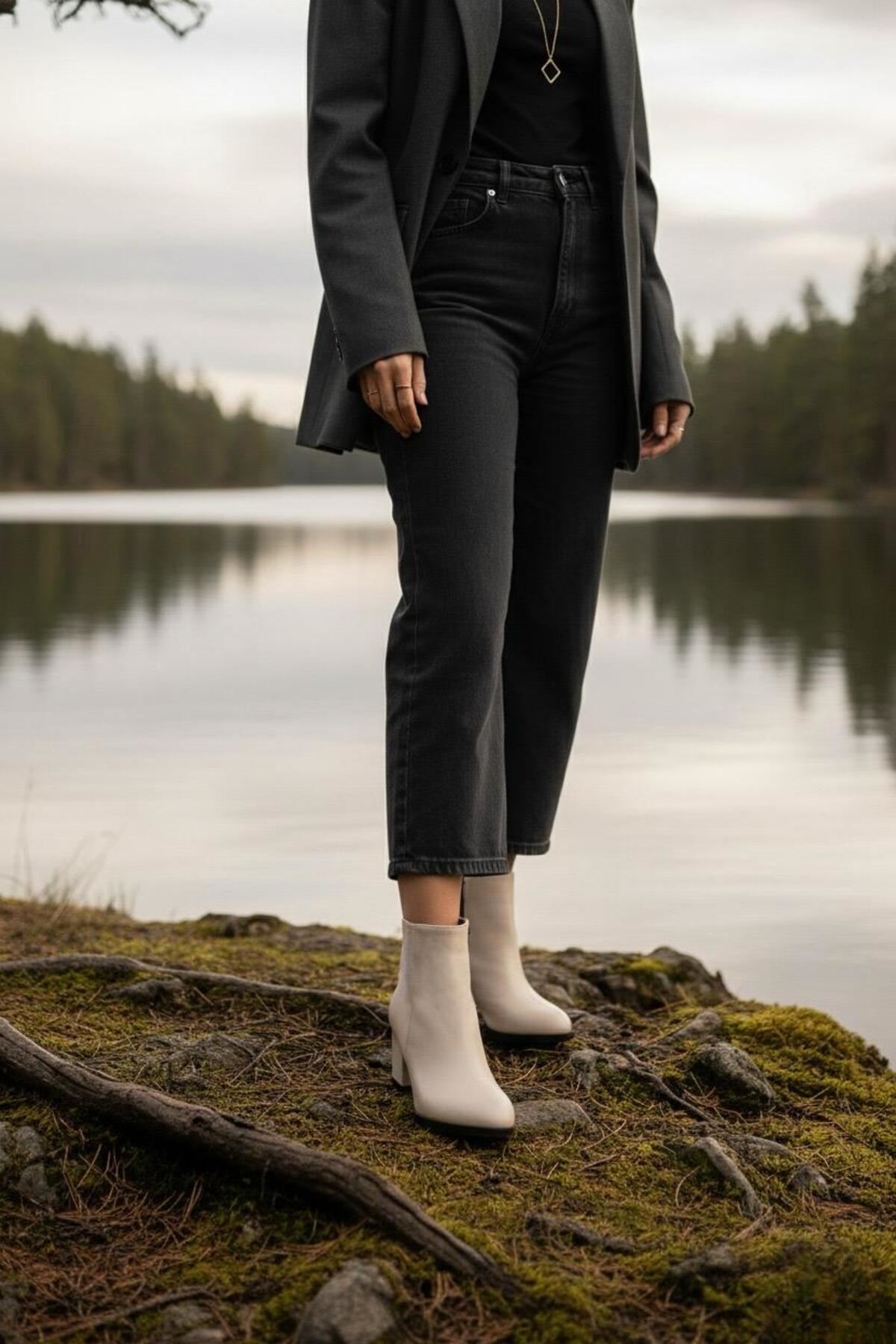 Kadın Liva Düz Topuklu Kısa Bot MR5112