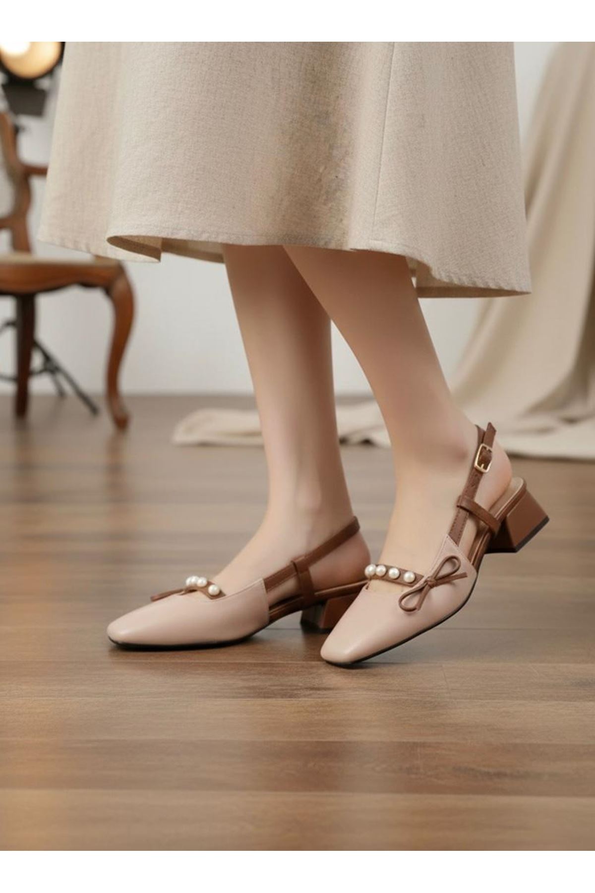 Kadın Veran Fiyonk Taş Detaylı Klasik Topuklu Ayakkabı MR5015