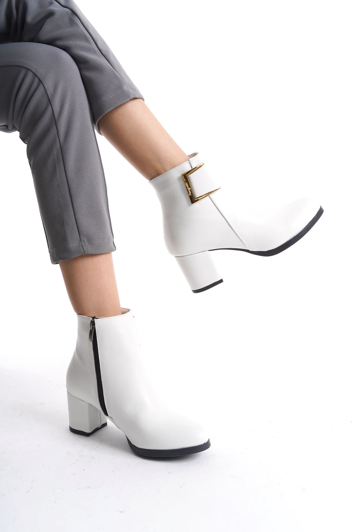 Kadın Atina Cilt Toka Detaylı Topuklu kısa Bot MR5046