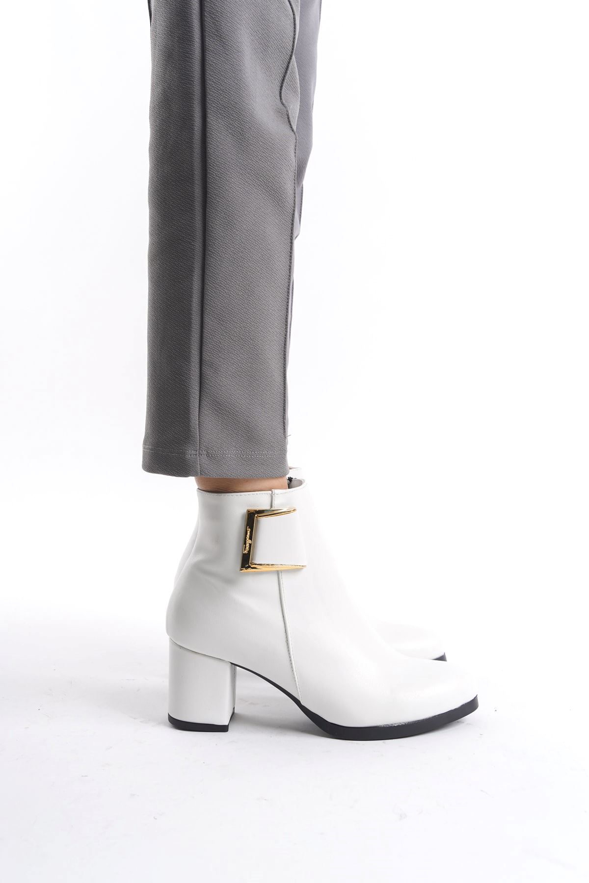 Kadın Atina Cilt Toka Detaylı Topuklu kısa Bot MR5046