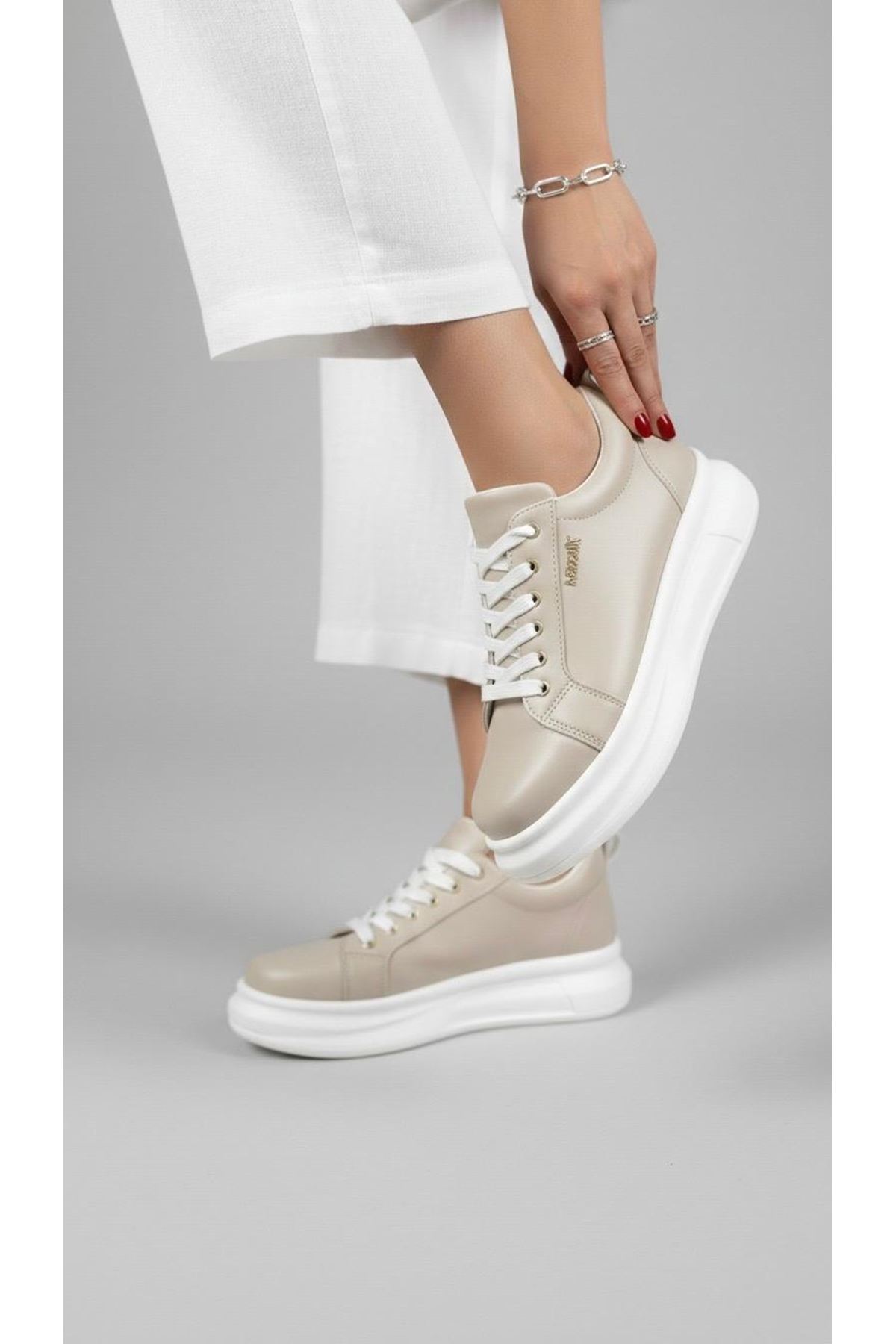 Kadın Less Kalın Tabanlı Ortopedik Günlük Sneaker