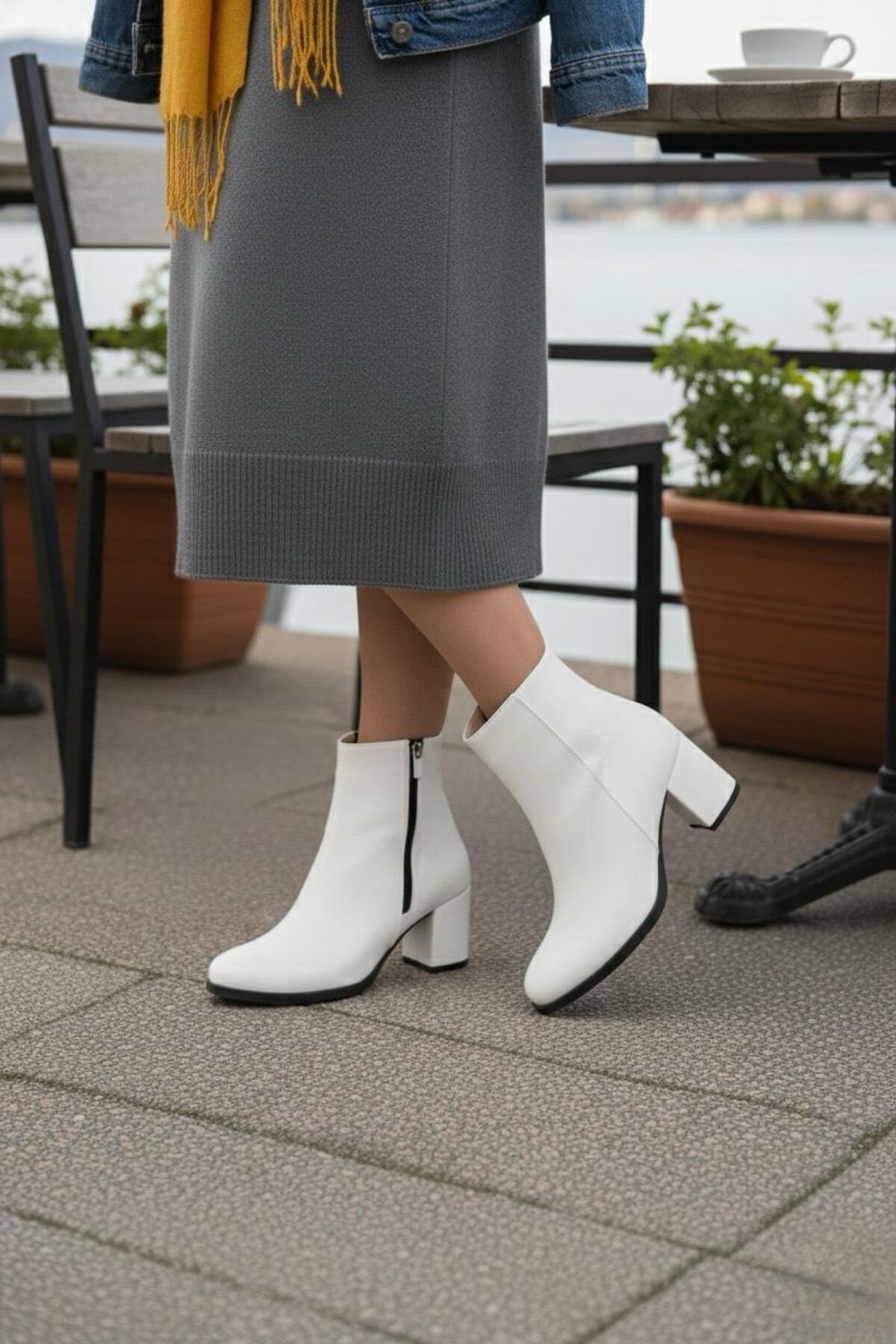 Kadın Liva Düz Topuklu Kısa Bot MR5112