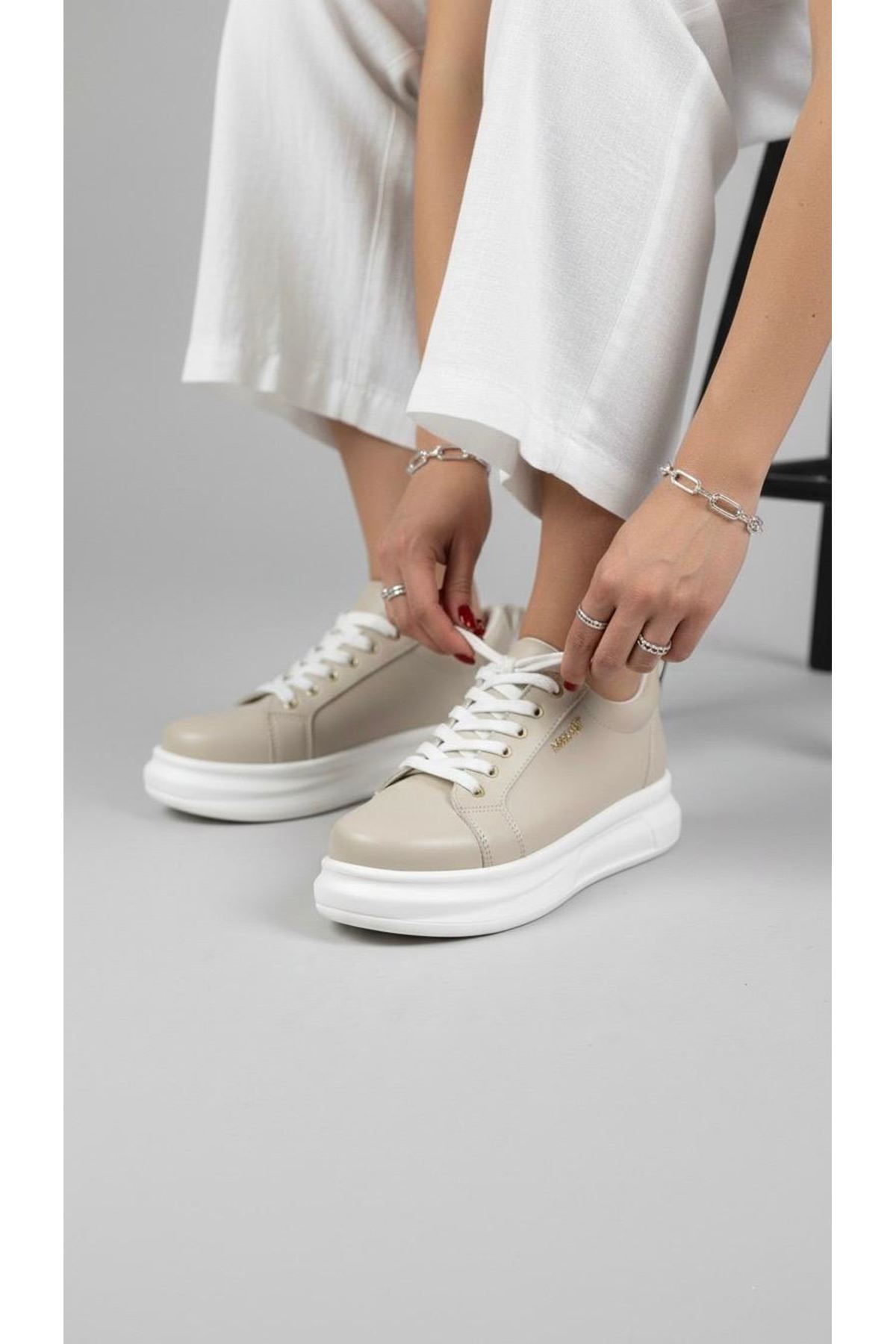 Kadın Less Kalın Tabanlı Ortopedik Günlük Sneaker