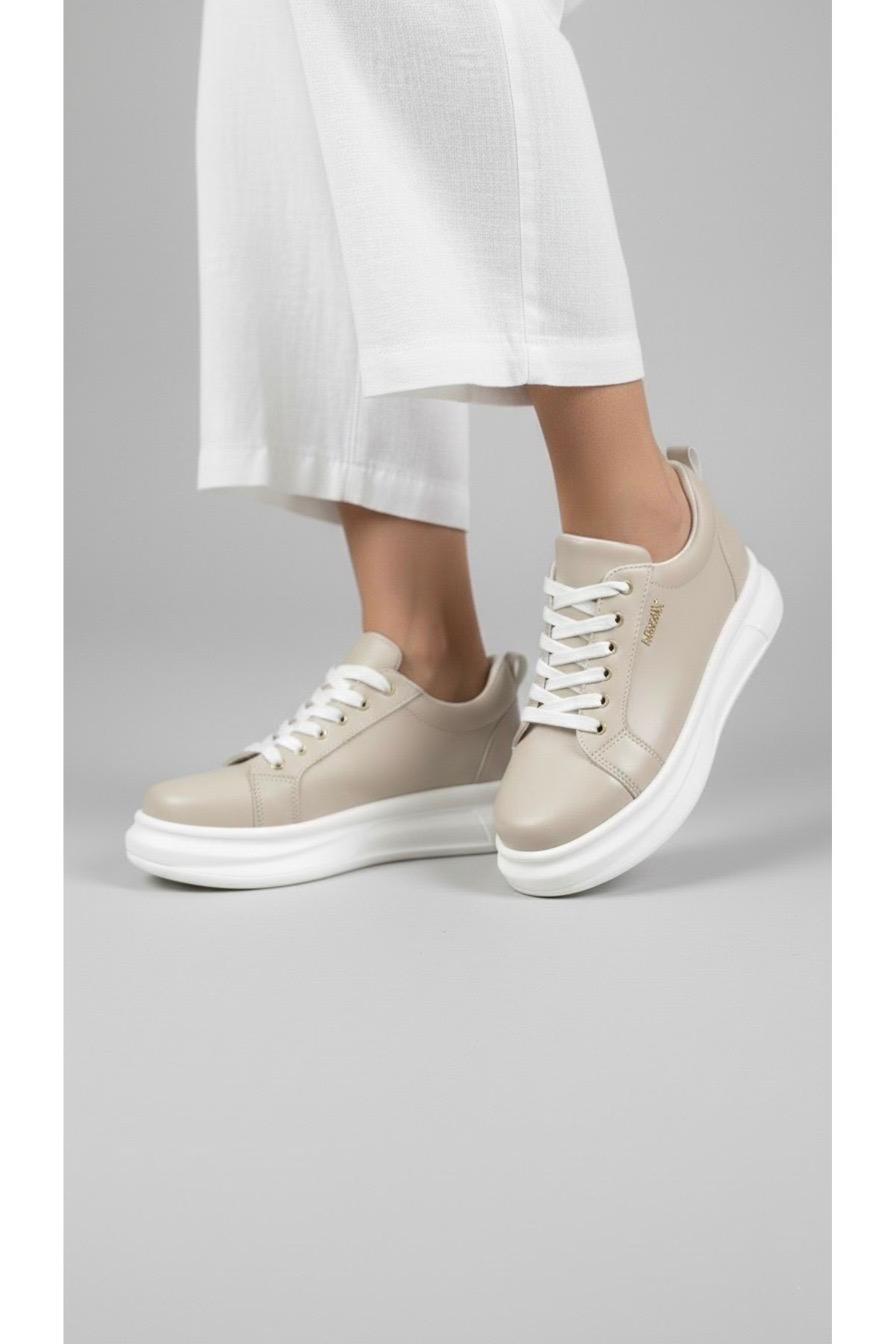 Kadın Less Kalın Tabanlı Ortopedik Günlük Sneaker