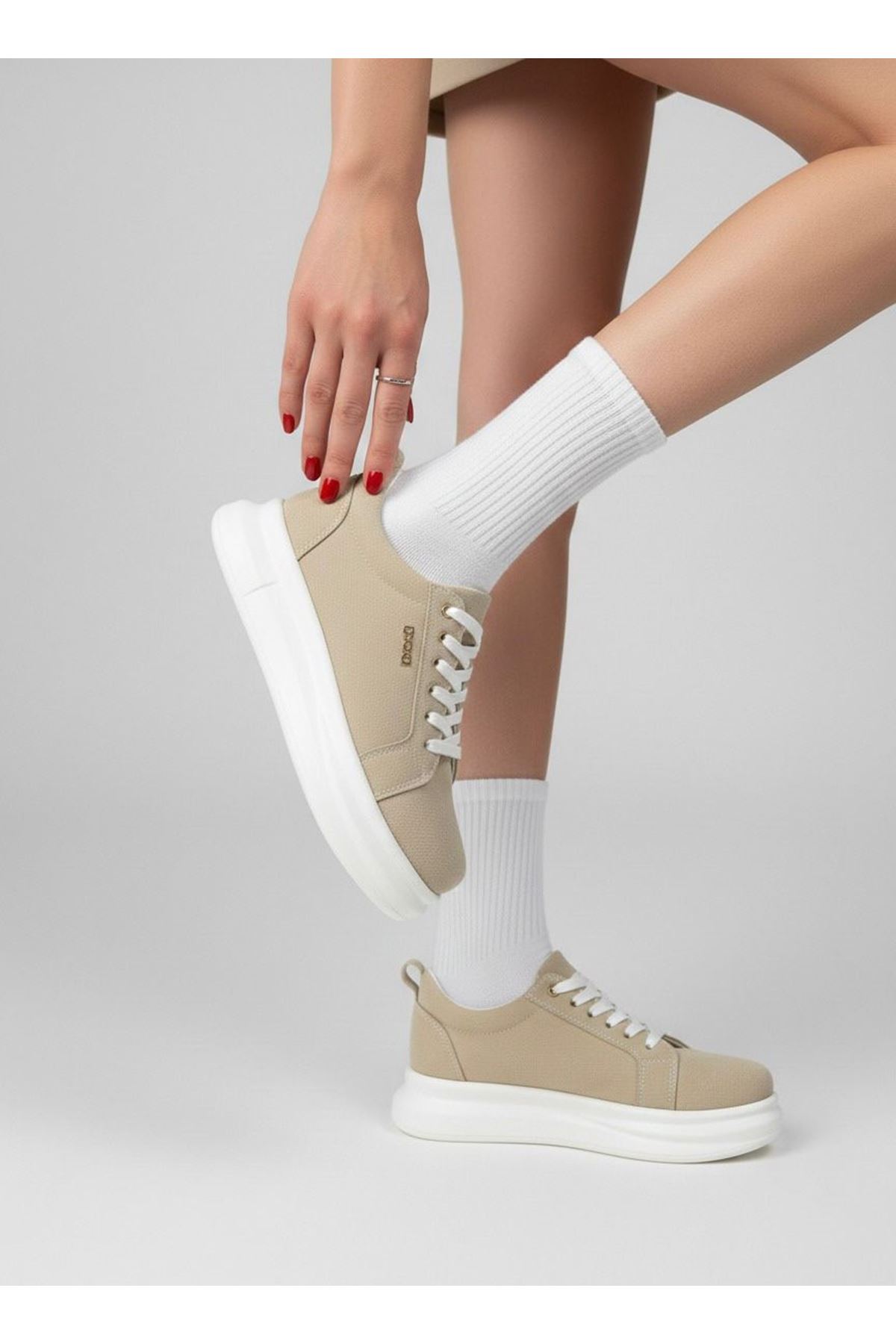 Kadın Less Kalın Tabanlı Ortopedik Günlük Sneaker