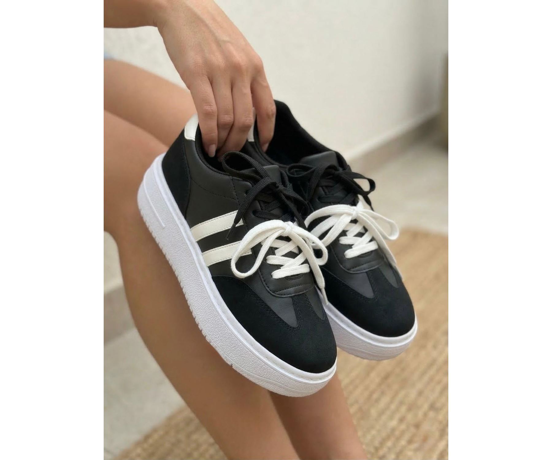  Kadın Vega Siyah Çift Bağcıklı Ortopedik Rahat ve Hafif Taban Sneaker