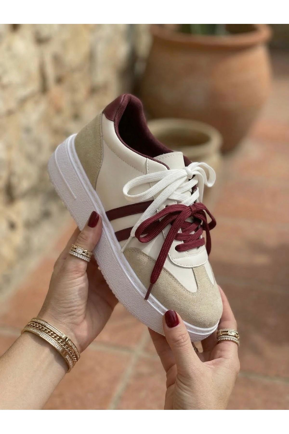  Kadın Vega Bej Çift Bağcıklı Ortopedik Rahat ve Hafif Taban Sneaker 