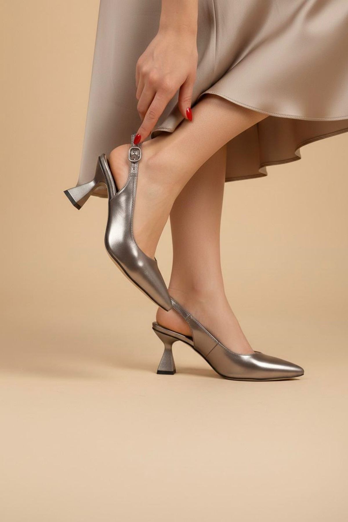 Kadın Harmony Arkası Açık Stiletto Ayakkabı Şampanya Topuk MR5090
