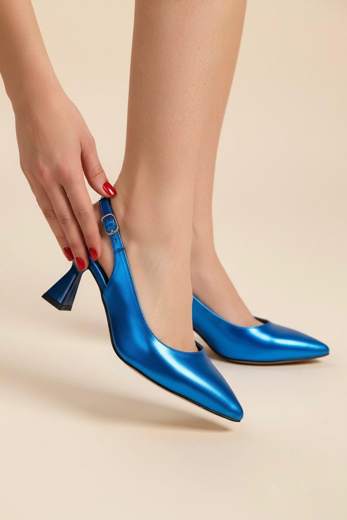 Kadın Harmony Arkası Açık Stiletto Ayakkabı Şampanya Topuk MR5090