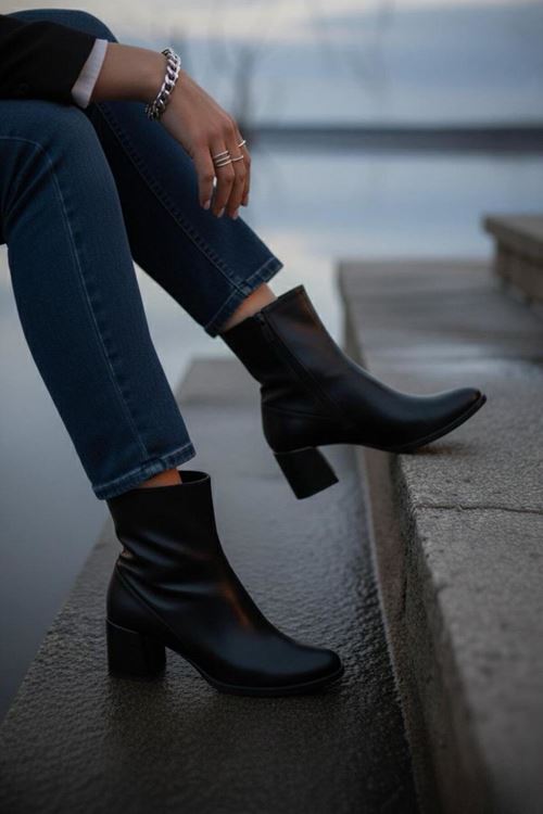 Kadın Rozi Küt Burunlu Topuklu Streç Bot MR5158