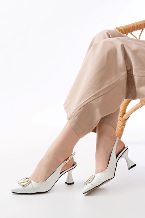 Kadın Sante Toka Detaylı Şampanya Topuk Ayakkabı MR5164