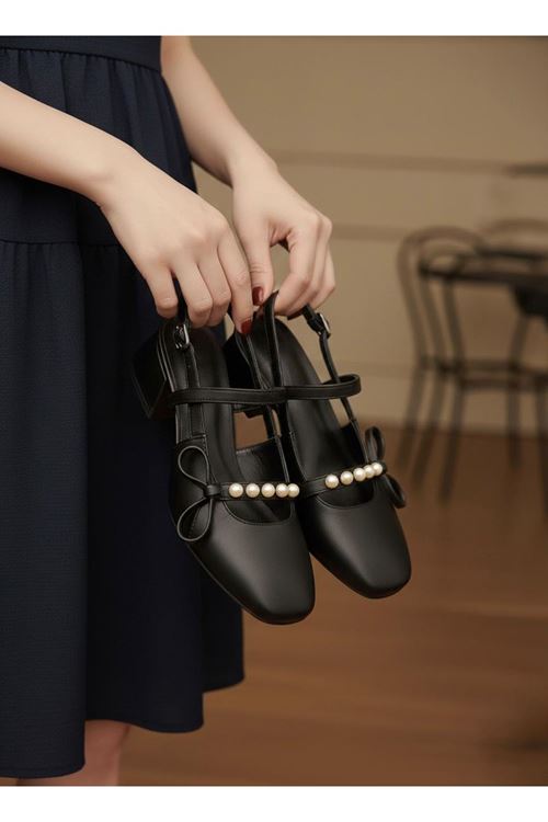 Kadın Veran Fiyonk Taş Detaylı Klasik Topuklu Ayakkabı MR5015