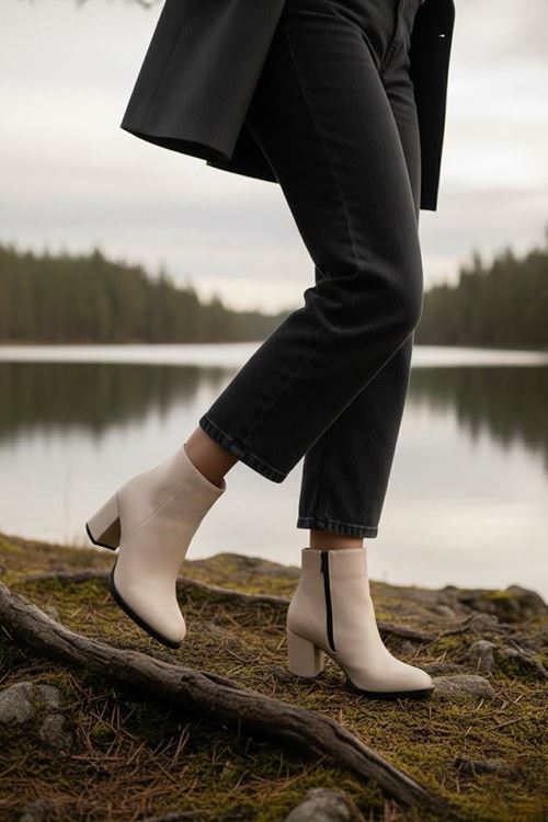 Kadın Liva Düz Topuklu Kısa Bot MR5112