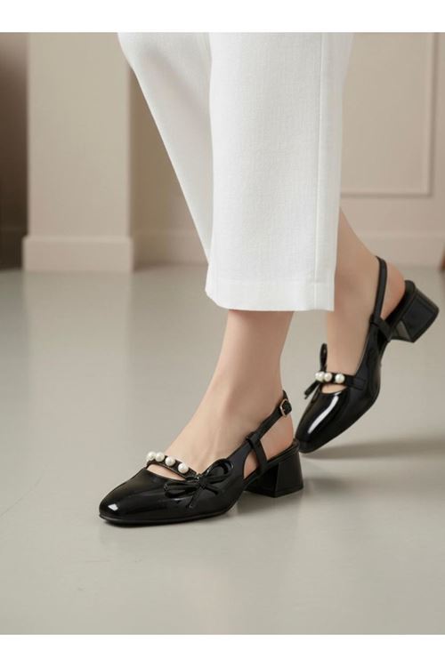 Kadın Veran Fiyonk Taş Detaylı Klasik Topuklu Ayakkabı MR5015