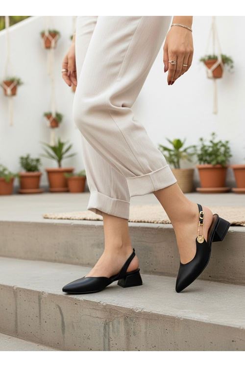 Kadın Aden Gold Tokalı Alçak Taban Kısa Topuklu Günlük Klasik Ayakkabı