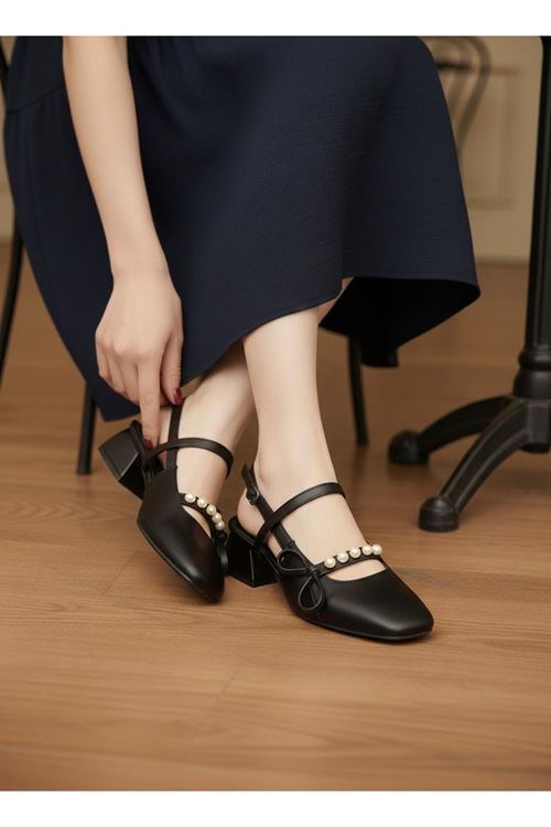 Kadın Veran Fiyonk Taş Detaylı Klasik Topuklu Ayakkabı MR5015