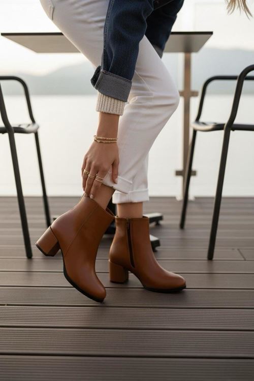 Kadın Liva Düz Topuklu Kısa Bot MR5112