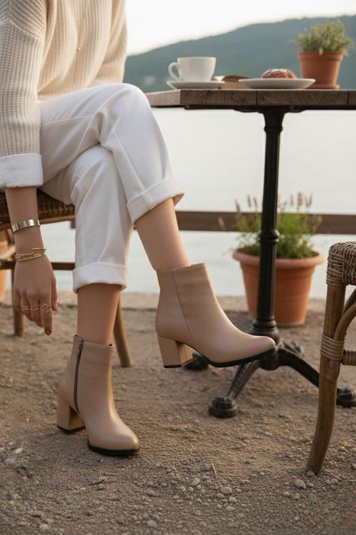 Kadın Liva Düz Topuklu Kısa Bot MR5112