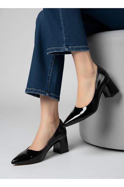 Kadın Siena Sivri Burun Blok Topuklu Klasik Ayakkabı