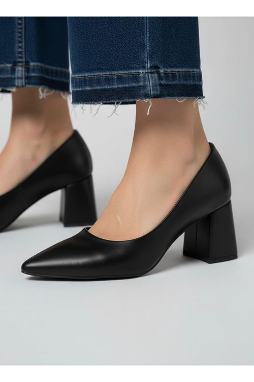 Kadın Siena Sivri Burun Blok Topuklu Klasik Ayakkabı