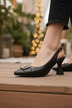 Kadın Sante Toka Detaylı Şampanya Topuk Ayakkabı MR5164